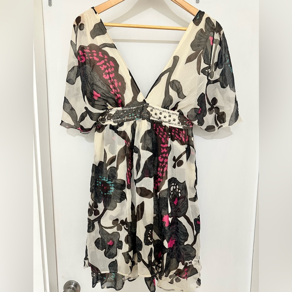Pepe Jeans dress size XS Flowy Summery Floral V-Neck Dress with Sequin Detail